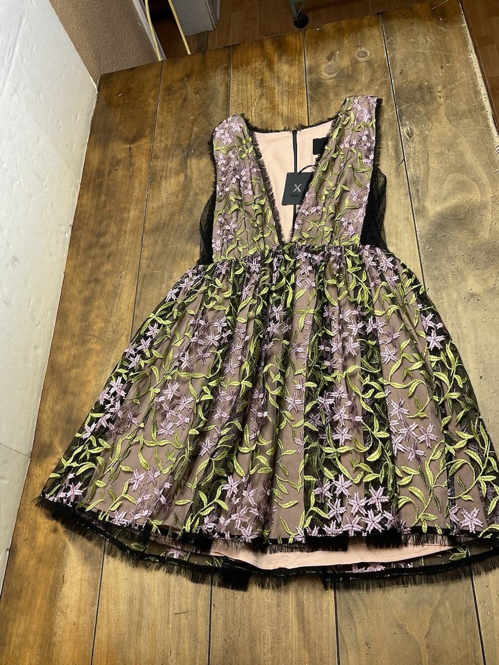 Revolve NBD Mini-A-Line Dress Floral Embroidered Deep V-neck Cocktail Size 12